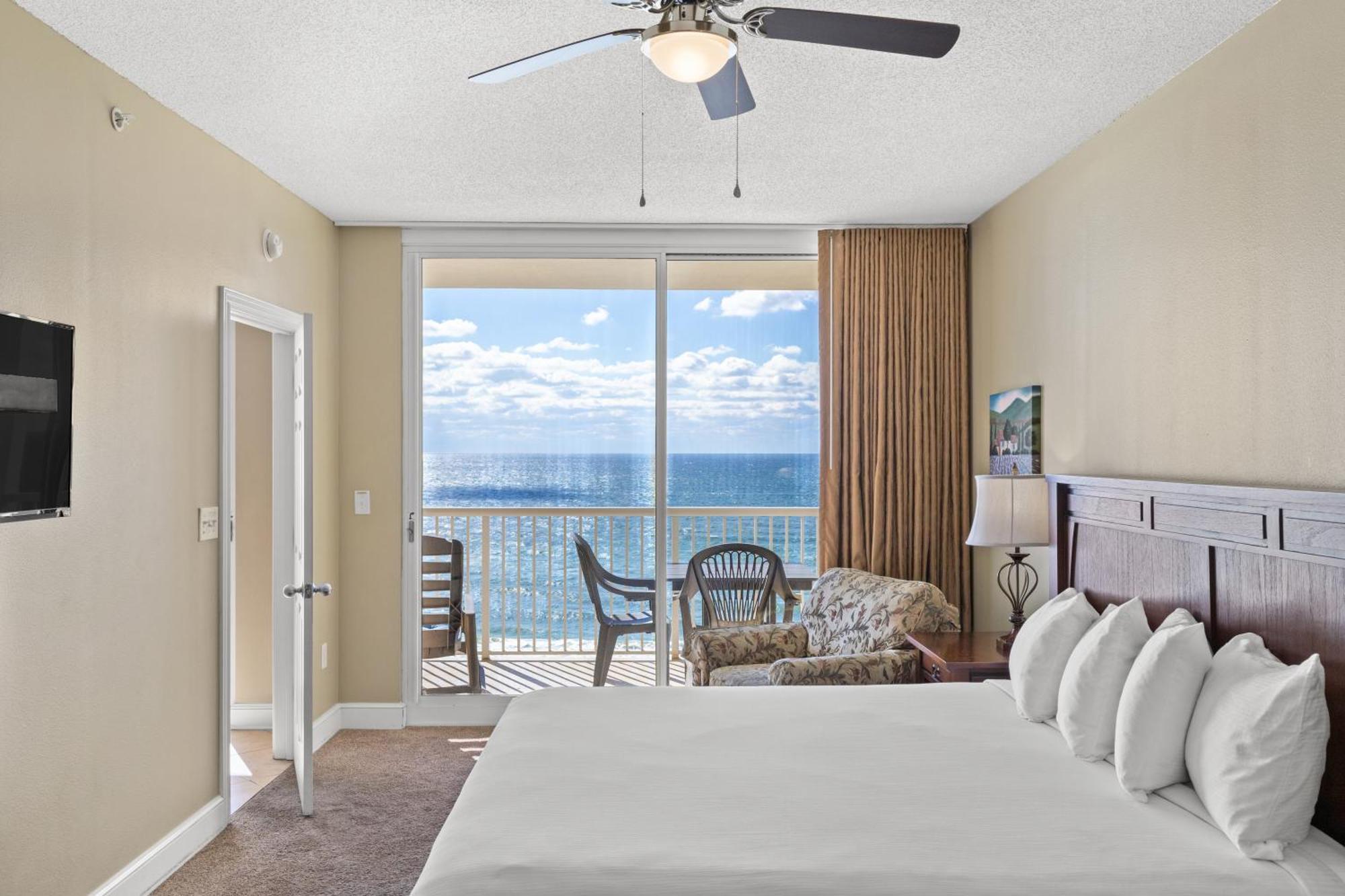 Official Majestic Beach Resort - Over 60 Units - All Ocean Front, Panama City Beach, Fl Exteriör bild