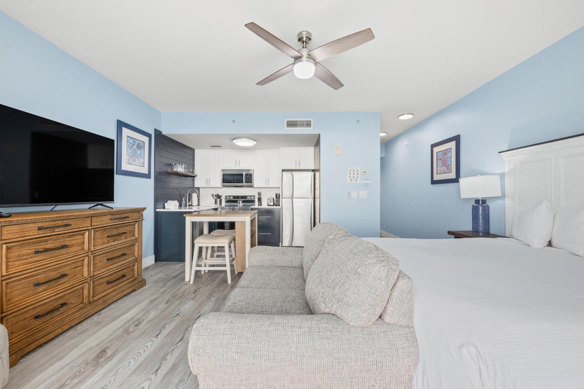 Official Majestic Beach Resort - Over 60 Units - All Ocean Front, Panama City Beach, Fl Rum bild