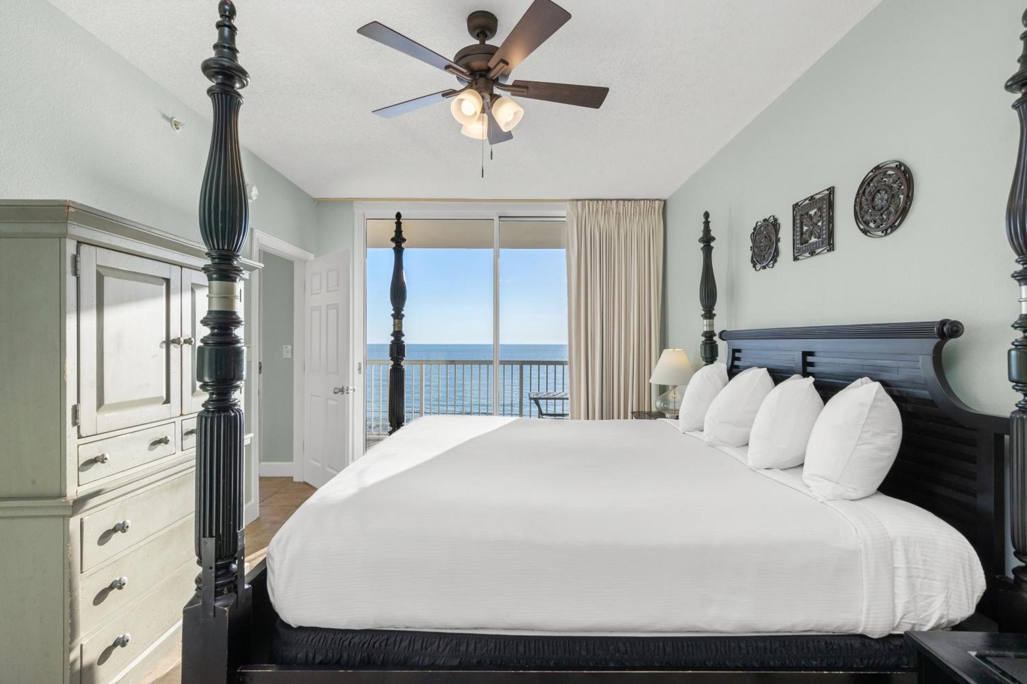Official Majestic Beach Resort - Over 60 Units - All Ocean Front, Panama City Beach, Fl Exteriör bild